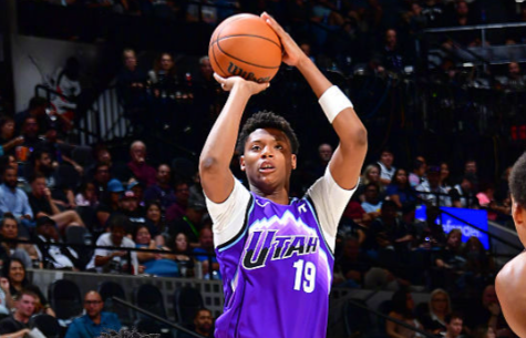 爵士锋线群剑指复仇 马刺文班亚马独挑大梁