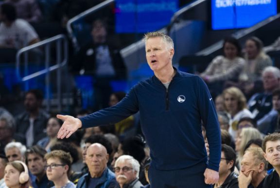 科尔坦言阵容重构 巴特勒伤缺改写战术布局