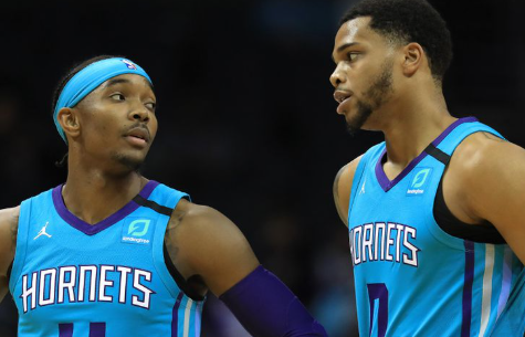 黄蜂锋线群激战奇才重建军 攻防博弈定胜负