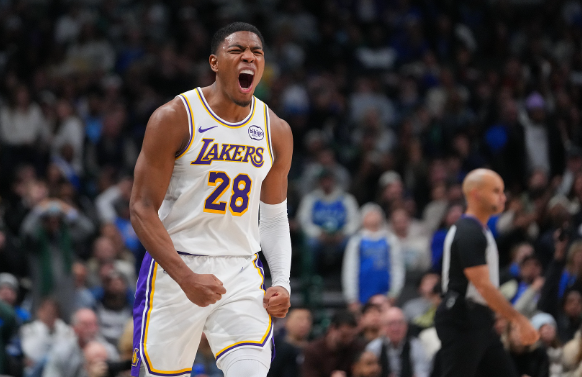 詹姆斯盛赞八村塁：大心脏黑武士的关键一击