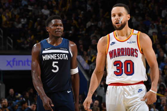 库里五战全胜压制华子，巨星对决分高下