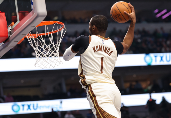 湖人加入库明加争夺战，交易受阻难破僵局