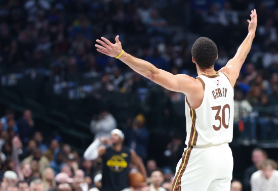 库里谈交易截止日 信任为核从容备战