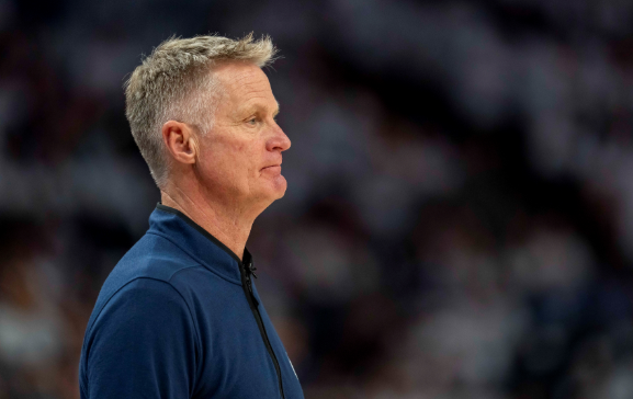 杨鸣力挺科尔 盛赞其颠覆篮球理念