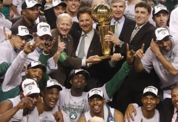 绿军征程：伤病与荣耀交织的逐梦之路