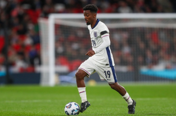 戈麦斯接受狼队体检，租借加盟在即