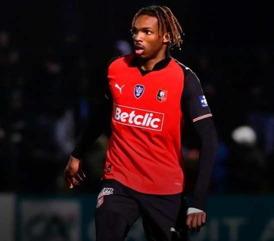 利物浦敲定雅凯,拜仁因后防困境失之交臂