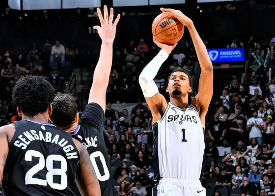 独行侠：新星闪耀下的起伏征途