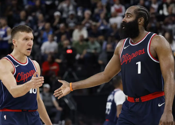 快船：逆风扬帆，破浪前行