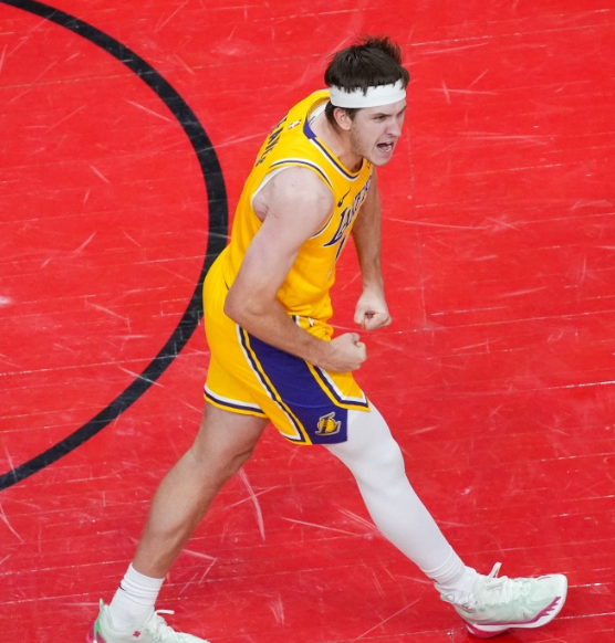 曝里夫斯将与湖人续约 顶薪可达5年2.41亿