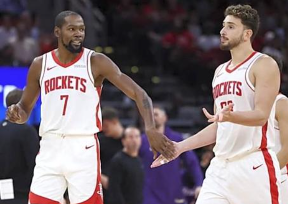 火箭：逆风翱翔，铸就赛场传奇