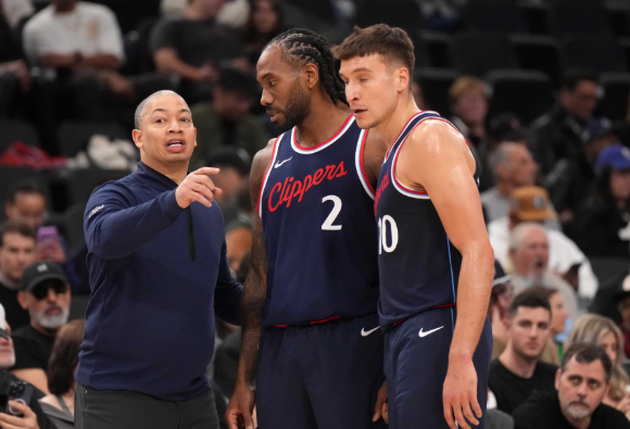 追梦怒批NBA摆烂乱象：十队摆烂，太恶心