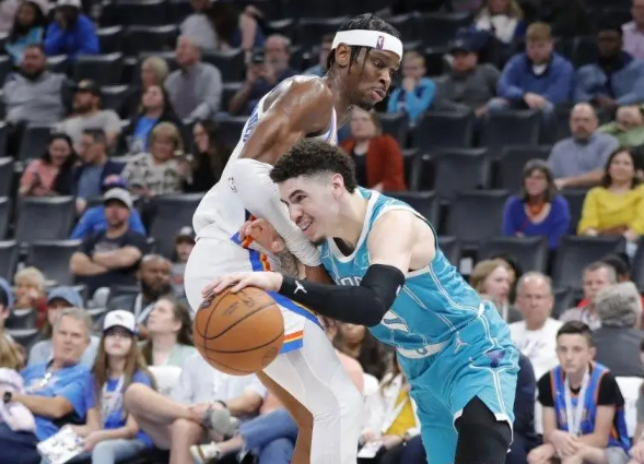 黄蜂逆袭之路：从低谷到连胜狂潮的热血征程