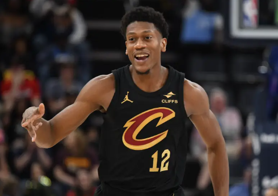 骑士：逆风展翅，赛场书写传奇篇章