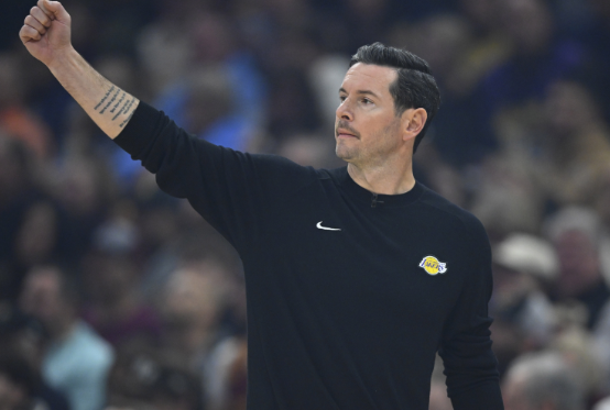 雷迪克谈防守调整 督促队员守住胜局