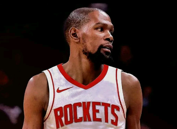 火箭：逆风翱翔，赛场逐梦之旅