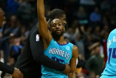 黄蜂振翅：从低谷到高光的逆袭之路