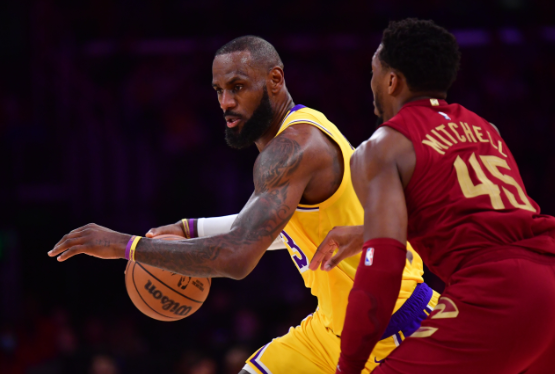 王猛谈詹姆斯流言 认为其可能底薪加盟骑士