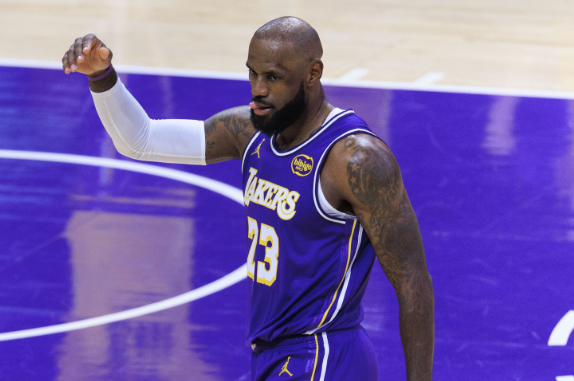 库里追梦计划休赛期全力招募詹姆斯