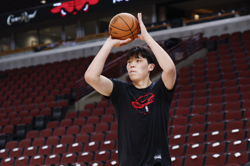 杨瀚森的"三座大山"：不是谁都能扛的