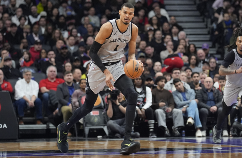 5次出手，6次盖帽，一场胜利——文班亚马的“减法哲学”