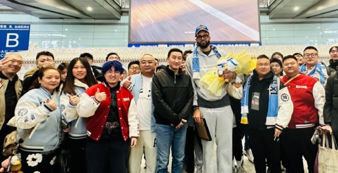 从传闻到官宣:麦基的“闪电加盟”