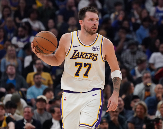 追梦：一些说东契奇比赛没眼看的人