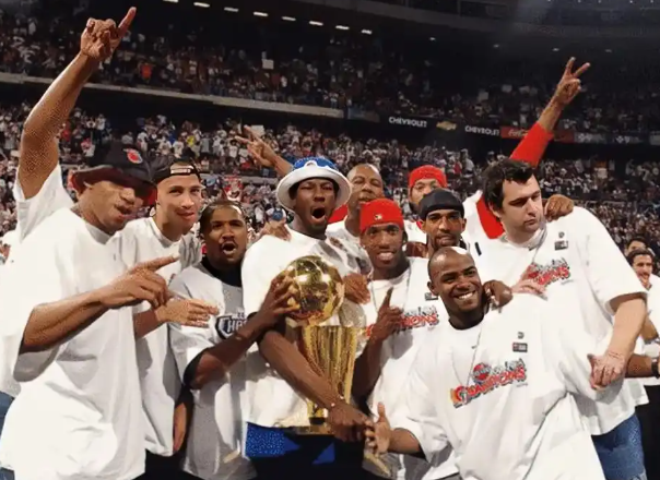 活塞：从低谷到巅峰的逆袭之路