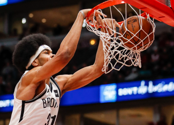 篮网：在重建泥潭中艰难摸索前行