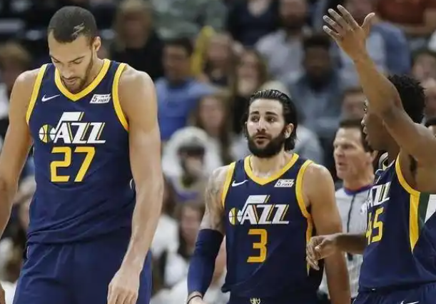 爵士：在摆烂泥潭中深陷的挣扎之路