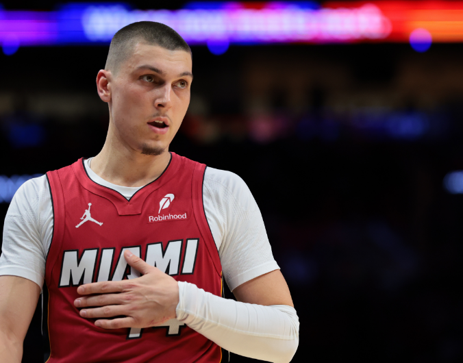 15中8，22分，正负值+8——这就是希罗的“正常发挥”