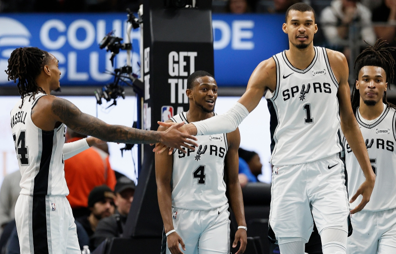 战力榜大洗牌！马刺稳坐头把交椅，火箭跌出前五，湖人勇士各怀心事