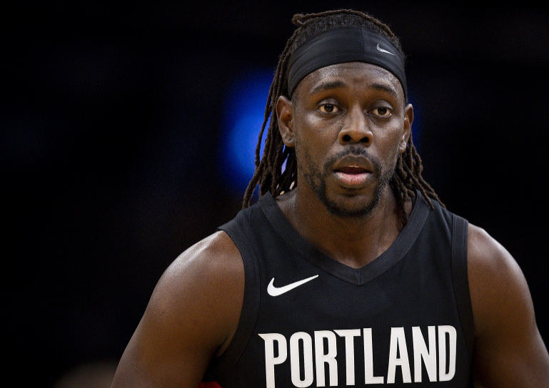 宝刀不老！35岁的霍勒迪，正在用180俱乐部的水准扛起开拓者