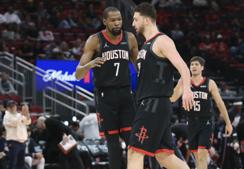 媒体人一句话点破马刺球迷心态——输谁都行，输勇士不行