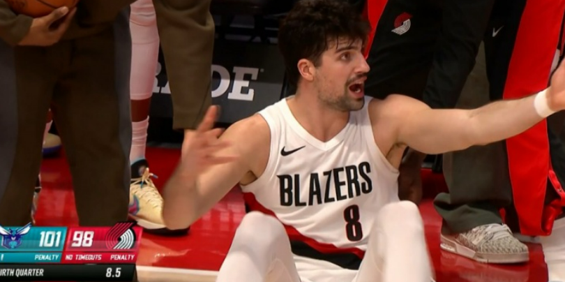 又是边线球！开拓者最后时刻致命失误，直接把胜利“发”给了黄蜂