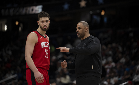 乌度卡解析篮板优势 火箭大胜猛龙