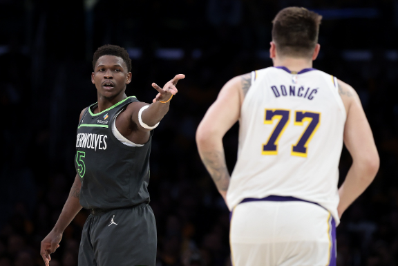 东契奇对决爱德华兹，湖人主场迎战森林狼