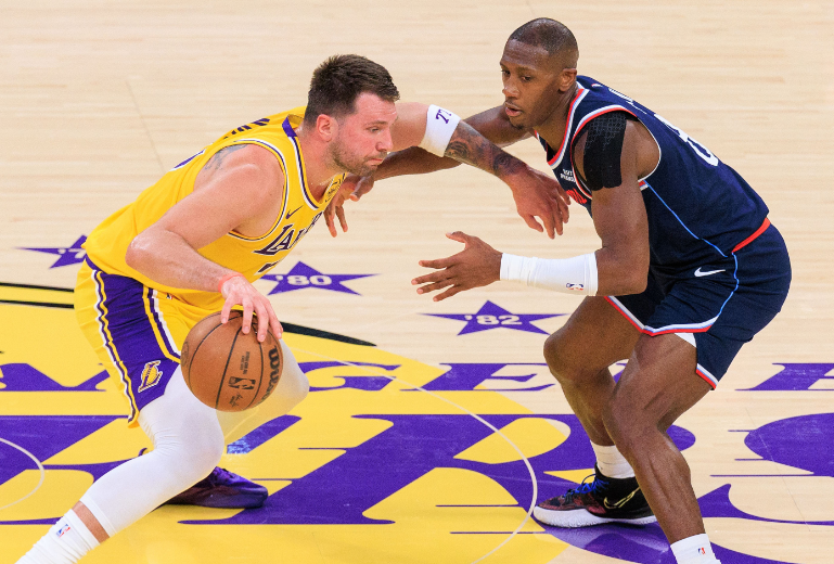 邓恩回应“东契奇Beef”：良性竞争而已，我就是想给他制造麻烦