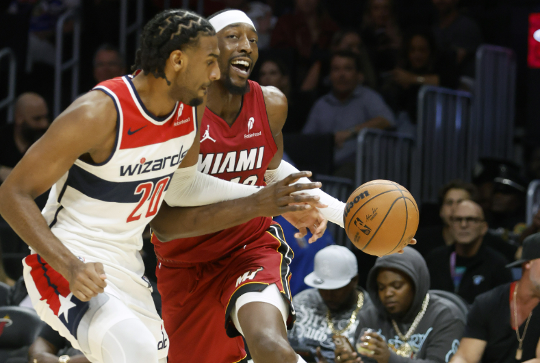 TA名记痛批热火：领先27分且阿德巴约得81分后，就该把他换下！