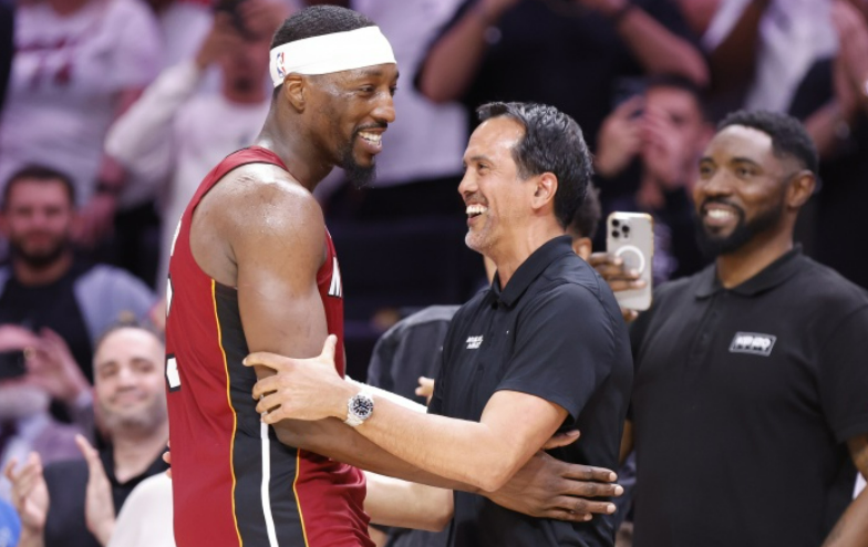 阿德巴约自曝：乔丹给我发短信了！言简意赅的祝贺，分量最重