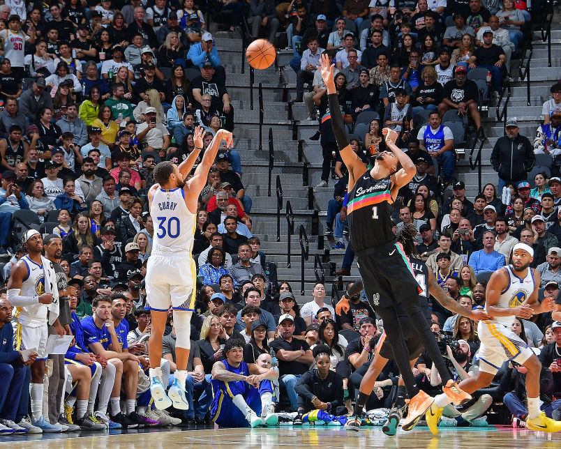 雷吉·米勒：看文班亚马打球，是和看乔丹、库里一样的“必修体验”