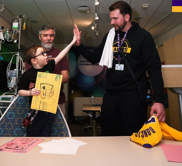 詹姆斯的状态：41岁，但依然在“跑”