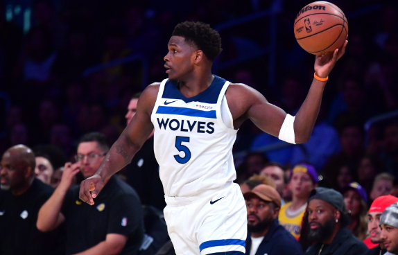 森林狼惨败快船 爱德华兹空砍36分跻身历史榜单