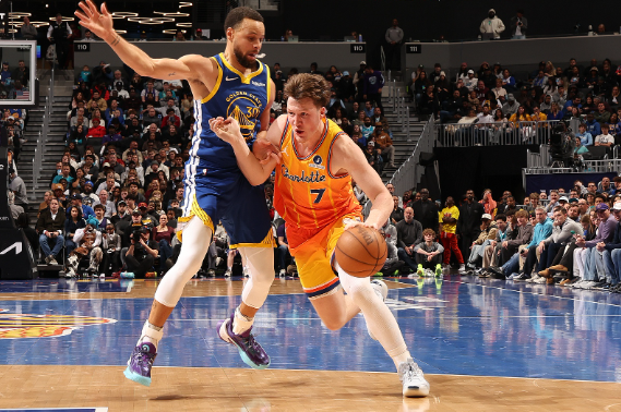 黄蜂力克国王 新秀克尼佩尔跻身历史高效榜单