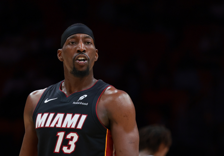 尼克·杨彻底破防！怒喷阿德巴约83分：科比要气得在坟墓里翻身了