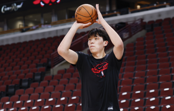 杨瀚森发展联盟轰31分 新秀赛季稳步适应NBA节奏