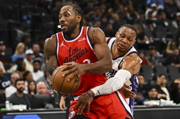 伦纳德出战成疑！快船主场迎马刺关键战