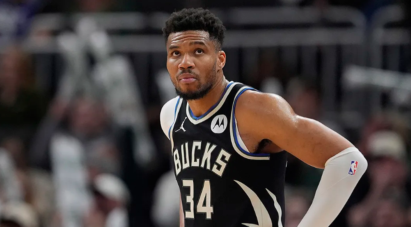 字母哥伤退仍硬气 23分钟砍准三双助雄鹿止连败