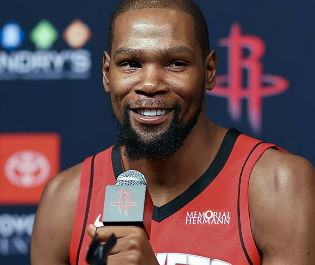 杜兰特谈得分榜对位乔丹：不抹传奇底色，致敬才是最高认可