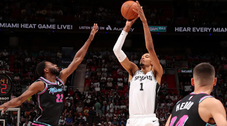 文班亚马统治攻防 马刺大胜热火豪取六连胜